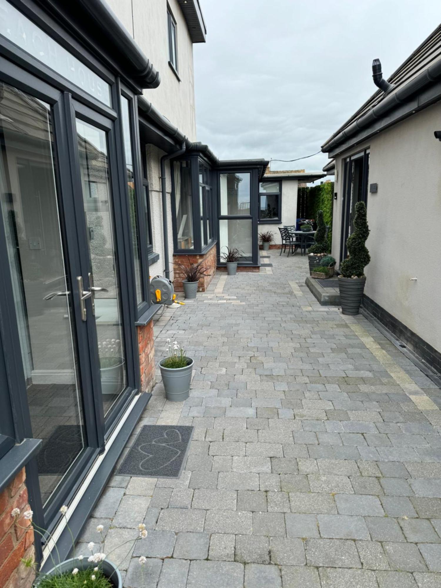 Beach House Apartment On Ground Floor With Sea View - Pet Friendly Cleveleys Exterior foto